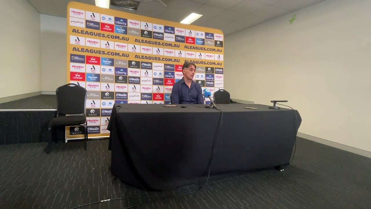 Jets men - Rob Stanton, Newcastle Herald, April 8