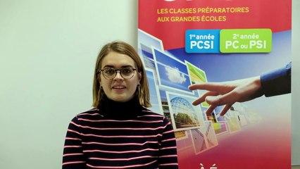 Agathe - École nationale de l'aviation civile - aujourd'hui contrôleuse aérienne