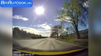 Valamiért MEGÁLLNI MÁR NEM TUDOTT, de a forgalomtól elzárt területen sikerült neki előzni