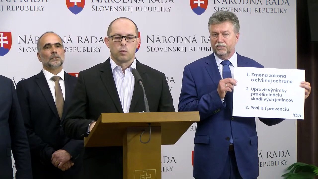 ZÁZNAM: KDH nesúhlasí s ústavným zákonom o medveďoch, predkladá vlastný návrh