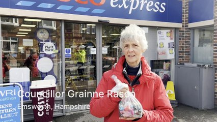 Warning over disposable vapes that "look like sweets to attract kids"