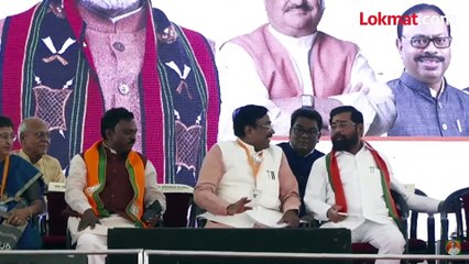 शिंदे, फडणवीस ते नरेंद्र मोदींवर कविता, आठवलेंनी अशी गाजवली सभा...