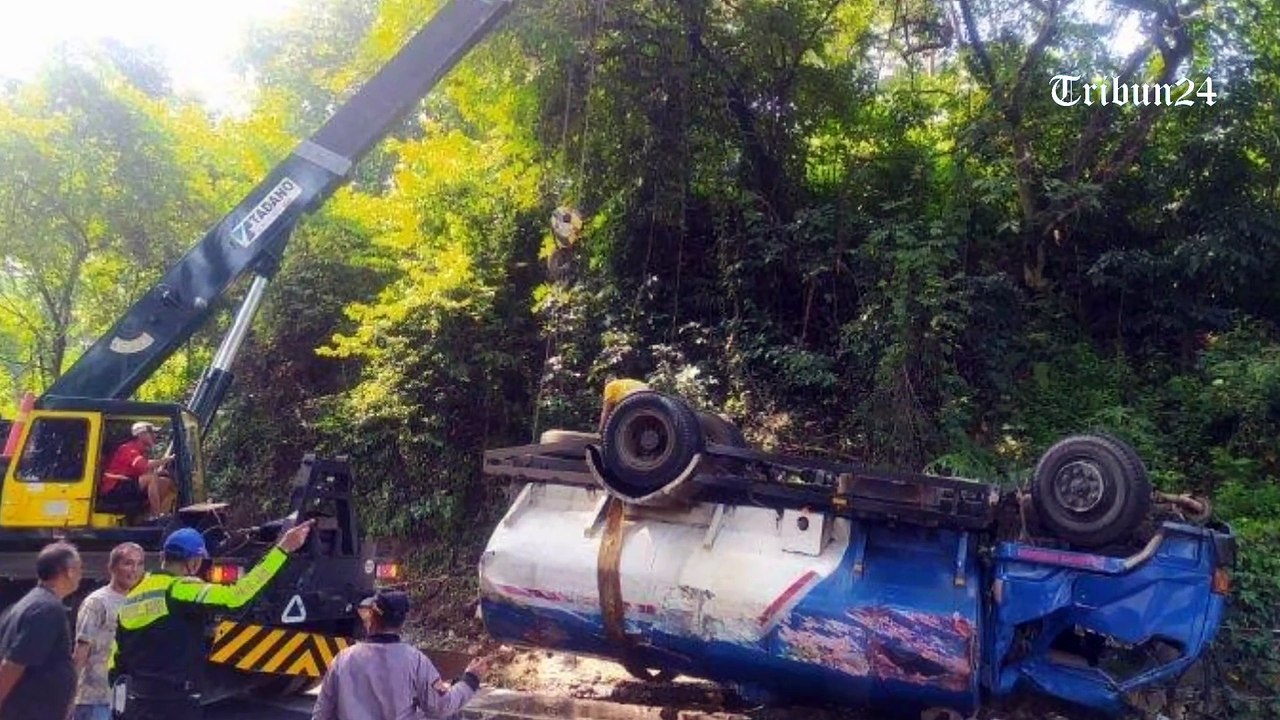Cipatat Bandung Barat , 3 Pemudik Tewas Tertimpa Tangki Minyak