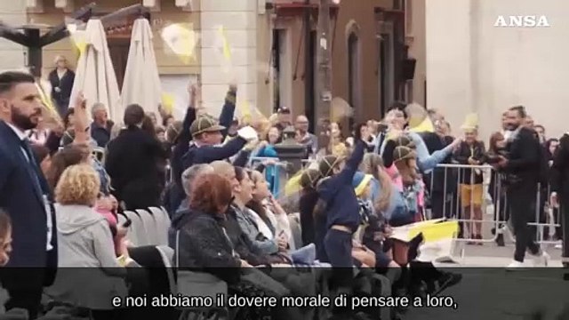 L'Aquila si ferma, fascio di luce in ricordo delle 309 vittime