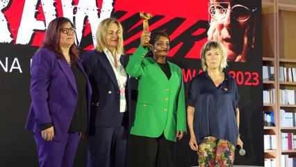 WOW Festival: Στη δημοσιογράφο Λούσι Κάσα απονεμήθηκε το Βραβείο Άννα Πολιτκόφσκαγια για το 2023