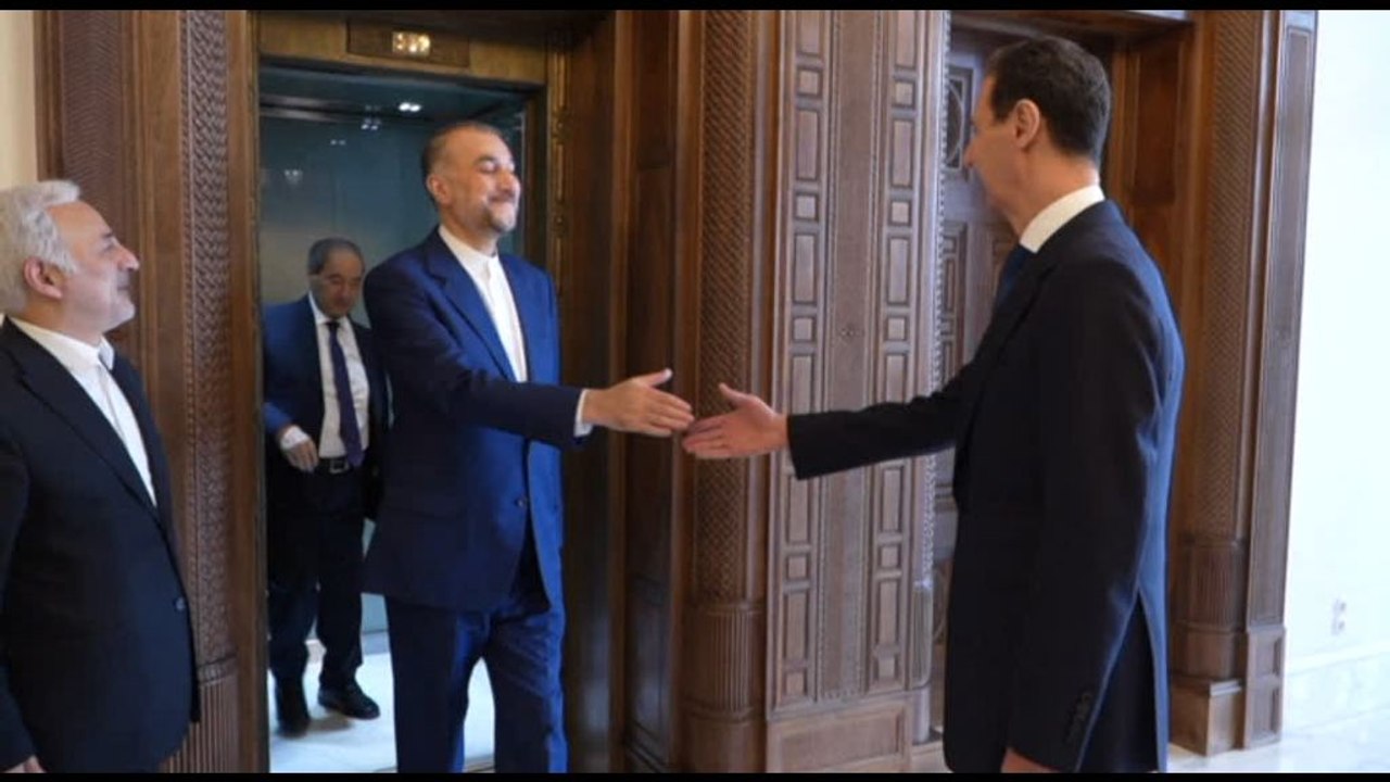 Il presidente siriano Assad incontra il ministro degli esteri iraniano