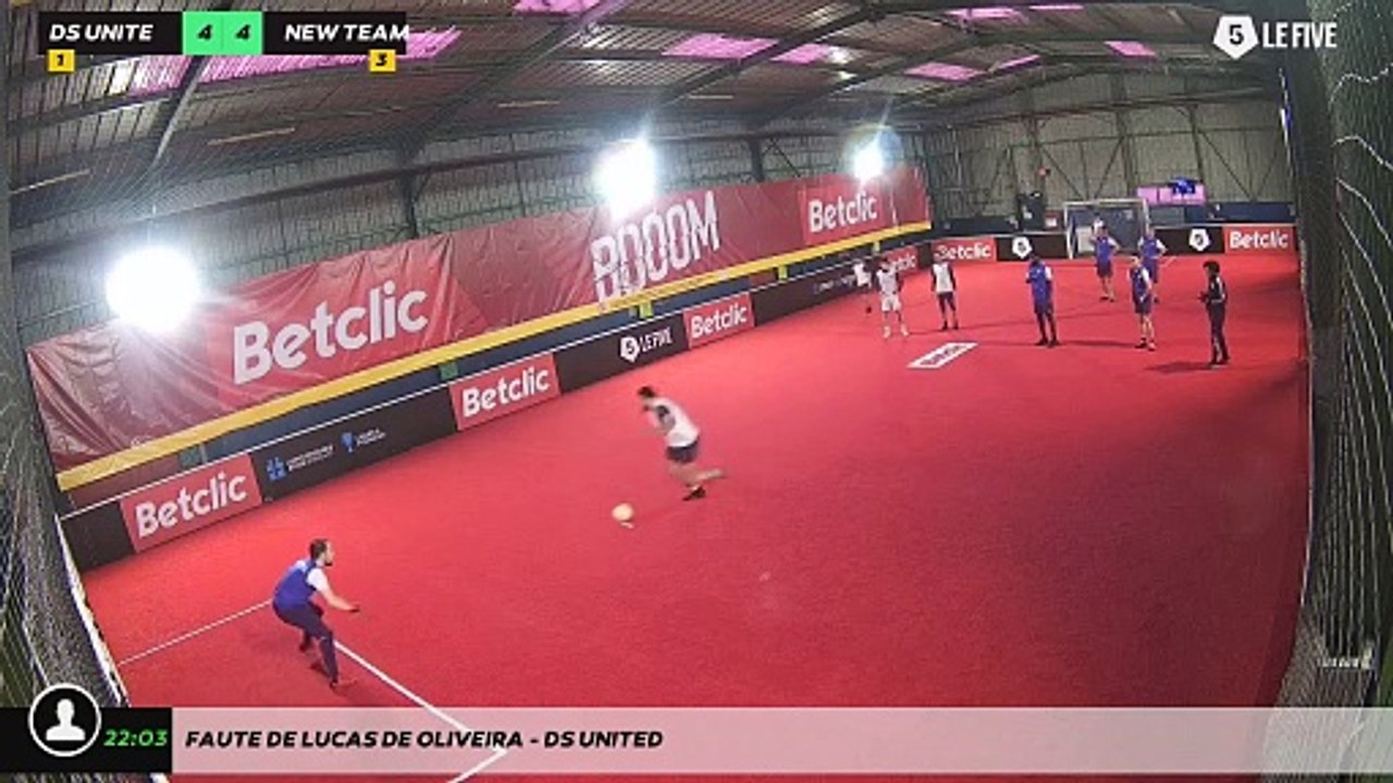 Faute de Lucas DE OLIVEIRA - DS UNITED