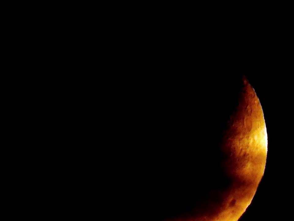 Solar eclipse • Sun Watch as the solar eclipse passes totality | News special