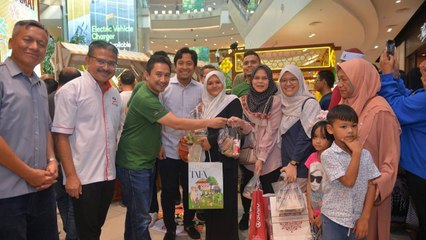 [LIVE UPDATE] Agihan Bubur Lambuk & Kuih Warisan Kepada Orang Ramai