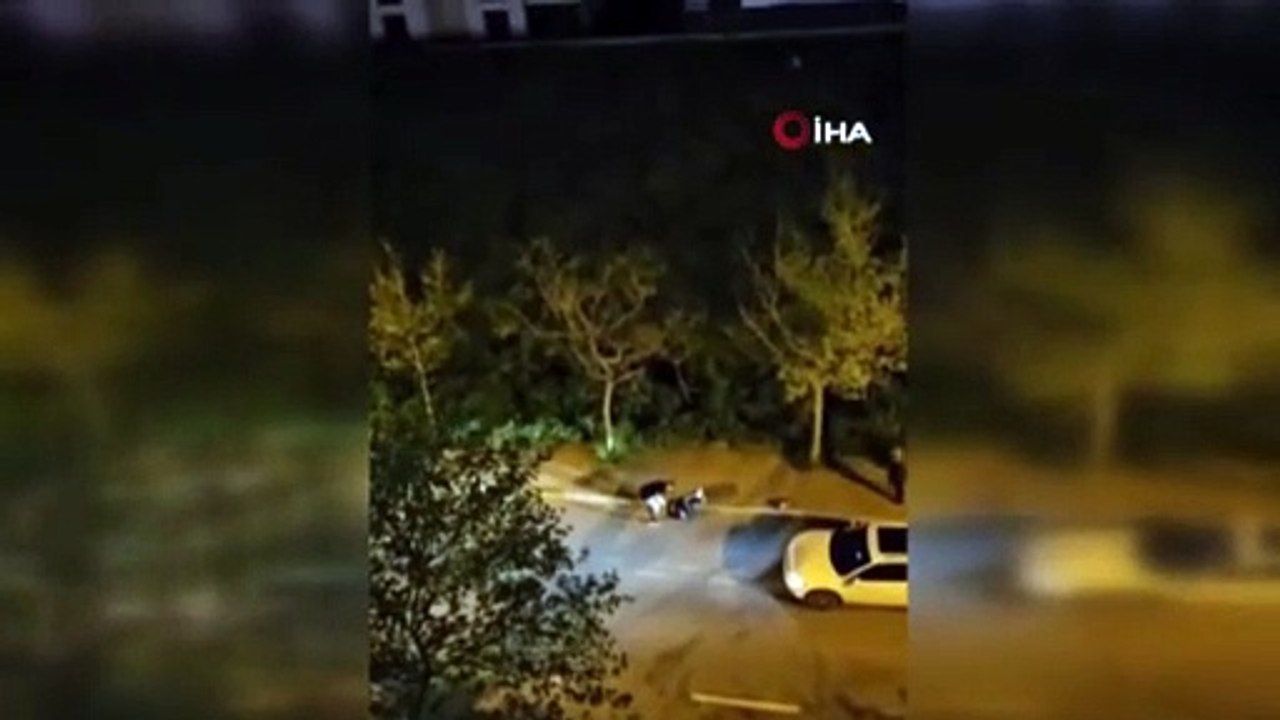 Boşanma aşamasındaki eşini sokak ortasında bıçakladı! O anlar kamerada