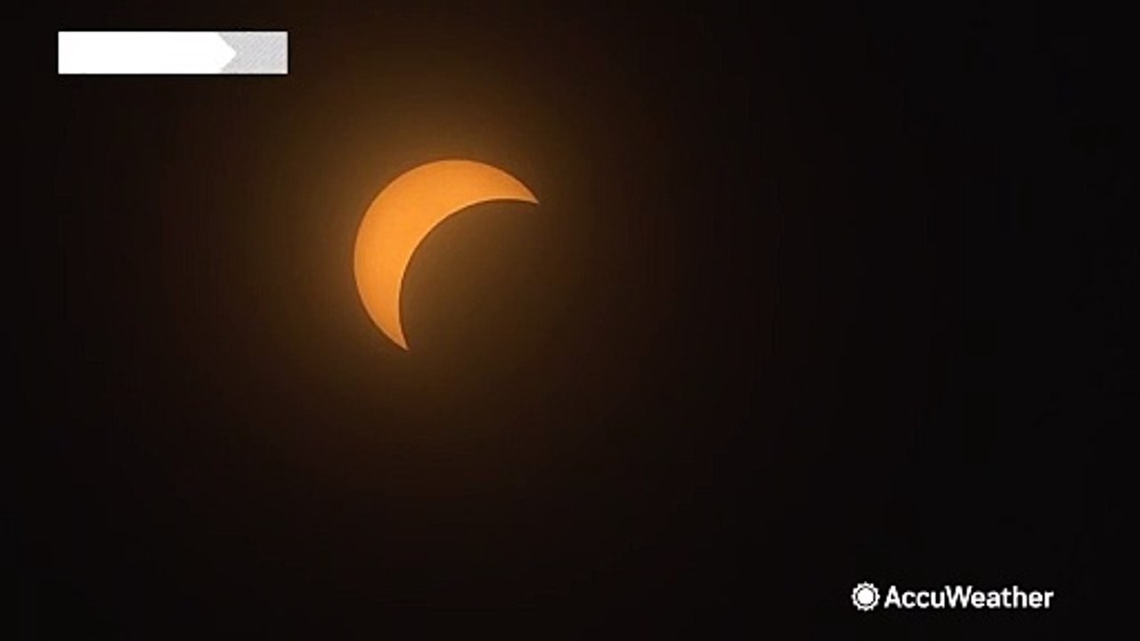 Timelapse shows total eclipse beginning in Little Rock