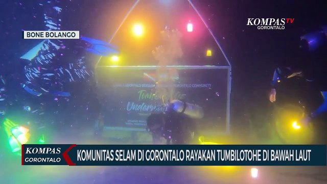 Komunitas Selam di Gorontalo Rayakan Tradisi Tumbilotohe di Bawah Laut
