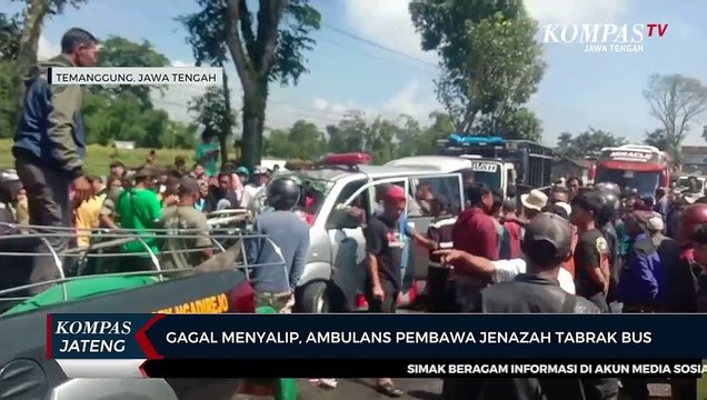 Gagal Menyalip, Ambulans Pembawa Jenazah Tabrak Bus