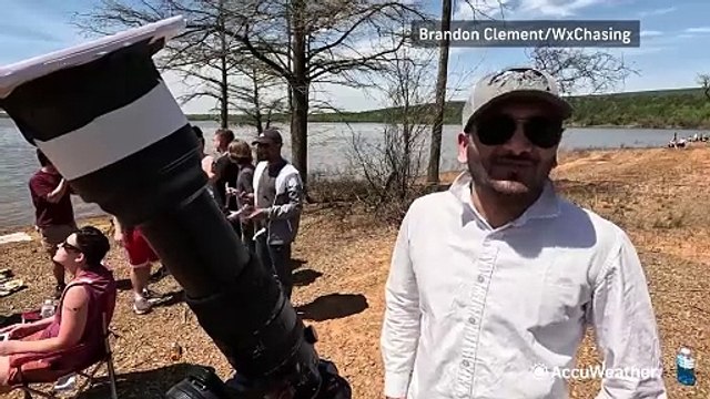 'It makes me feel like I'm part of something bigger:' Eclipse provides a moment of unity