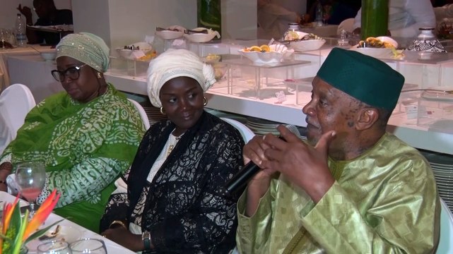 Les membres du club des hommes d'affaires musulmans prient pour la Côte d'Ivoire