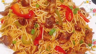 Chicken Noodles Recipe Restaurant Style | Chicken Chow Mein Recipe | Chicken Spaghetti Recipe