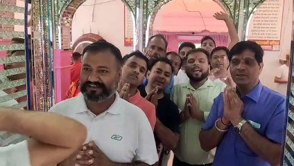 चैत्र नवरात्र आज से शुरू, भक्तों ने मंदिर में लगाए जयकारे