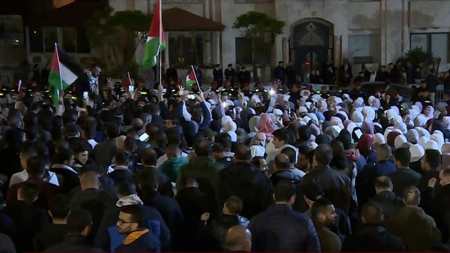 للتنديد بالحرب الإسرائيلية على غزة.. مظاهرات في محيط السفارة الإسرائيلية بالأردن