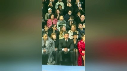 Manspreadind alla sfilata Dolce Gabbana: video Vanity Fair