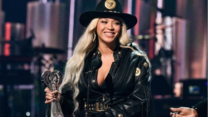 Beyoncé : le combo lèvres de la star de la tendance cowboy enfin dévoilé