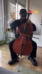Quand le musicien @matou_suivre reprend le titre "Bécane" du chanteur @yamebantu au violoncelle. ️