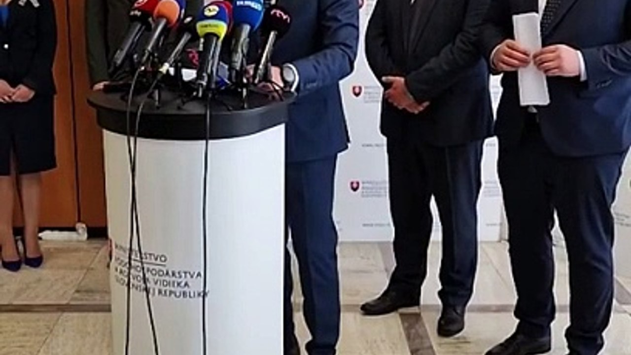 ZÁZNAM: R. Takáč: Odpustenie odvodov pre agrosektor by sa malo predĺžiť do konca roka