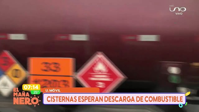 Conductores de cisternas esperan desde hace dos días para descargar combustibles en la refinería