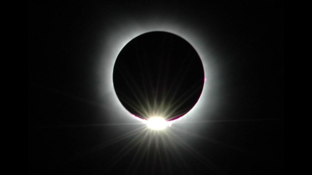 천문연, 북미 개기일식 '다이아 반지' 순간 포착 / YTN