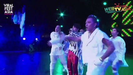 Peto Mang Mặt Nạ M-TP - Em Của Ngày Hôm Qua - Tiếng Anh - Peto