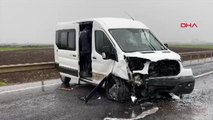 Diyarbakır'da otomobil ile minibüs kafa kafaya çarpıştı: Ölü ve yaralılar var