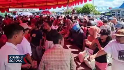 Ribuan Masyarakat Nabire Berdesakan Untuk Dapat Sembako Murah