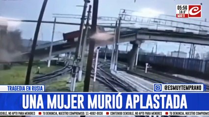 Puente se derrumba y aplasta a mujer que transitaba por el lugar