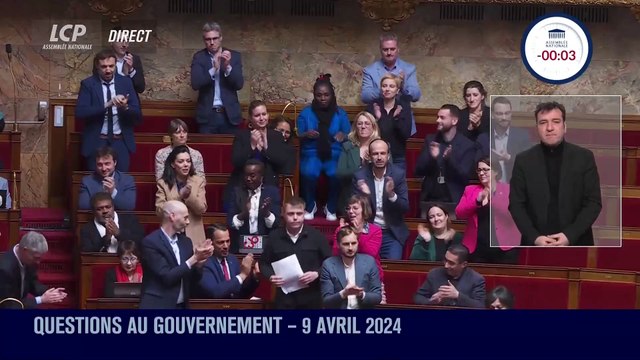 Le gros coup de colère de la présidente de l'Assemblée nationale Yaël Braun-Pivet contre l'Insoumis Louis Boyard qui confond l'Assemblée Nationale avec un amphi étudiant: C'est inadmissible! Vous ne respectez pas cet hémicycle!