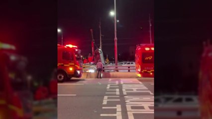 교차로 달리던 차량 지하차도로 돌진...운전자 경상 / YTN