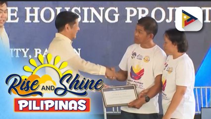 Mga pabahay sa Bataan, itinurn-over sa mga benepisyaryo sa pangunguna ni PBBM