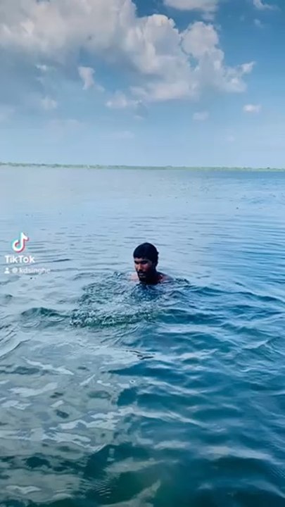 Sri lanka Boy.. Wilachchiya water tank Anuradhapura Sri lanka
