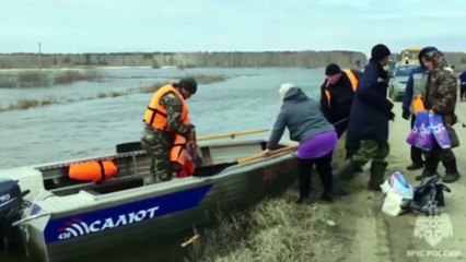 Flooding spreads in Russia, thousands told to evacuate