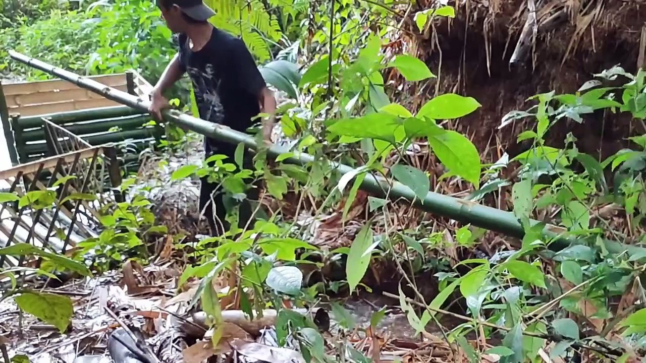 Build a comfortable campsite with clear spring baths || Solo Camping - Buscraf camping overnight