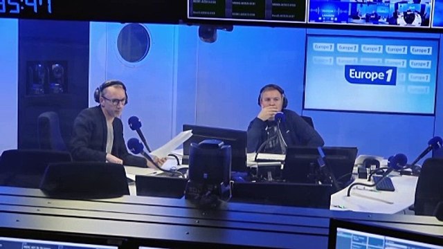 Dans une rue du 18e arrondissement de Paris, les dealers sabotent l'éclairage public pour se livrer à leur business