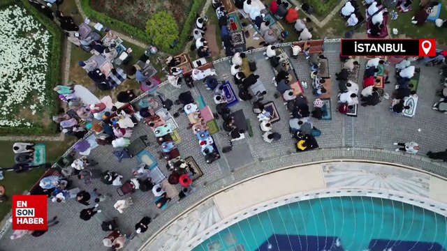 Binlerce kişi bayram namazını Ayasofya Camii'nde kıldı