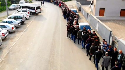 1 kilometrelik bayramlaşma kuyruğu