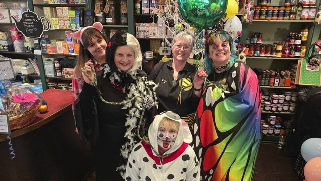 Pembroke Wisebuys customers raise £750 for Greenacres Animal Rescue charity