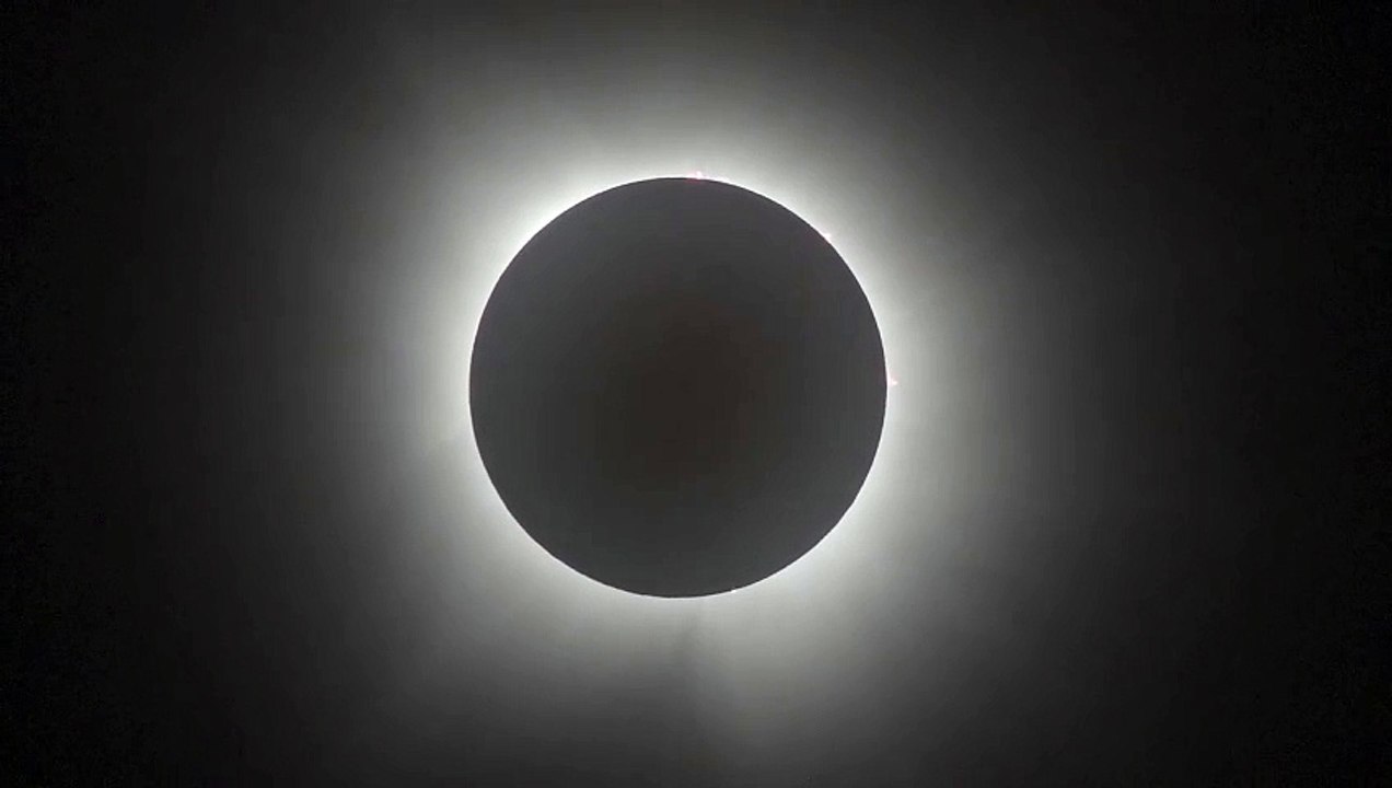 Watch a Stunning Time-lapse of Totality for the 2024 Total Solar Eclipse