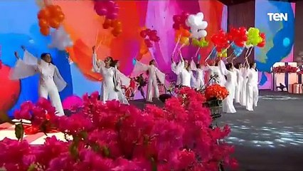 بعد سنين من الاختفاء أوفت بوعدها للرئيس .. صفاء أبو السعود تشارك في احتفالية العيد مع أبناء الشهداء