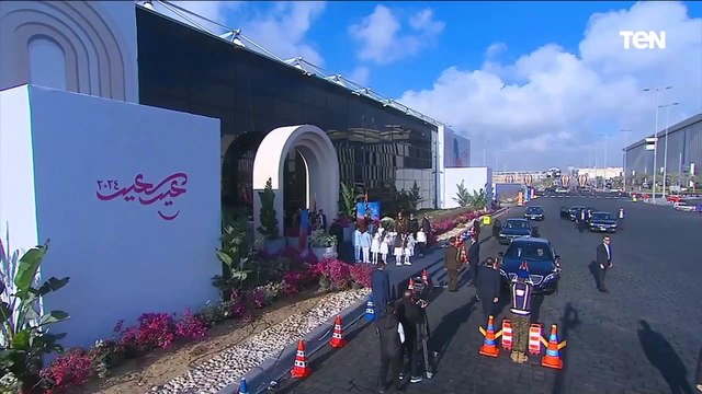 شاهد لحظة وصول الرئيس السيسي لحضور احتفالية عيد الفطر مع أبناء الشهداء