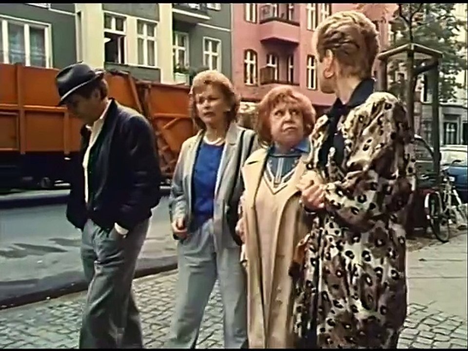 Drei Damen vom Grill - Ganze Serie - Staffel 8/Folge 4  'Schnelle Knete'  - 1989