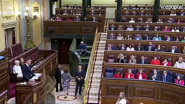 Pedro Sánchez acusa a Abascal de querer resucitar el franquismo