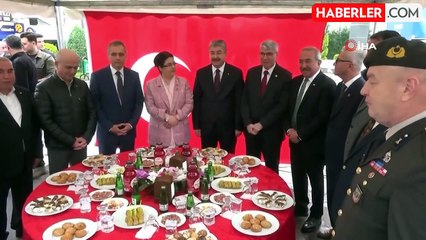 Osmaniye'de protokol üyeleri vatandaşlarla bayramlaştı