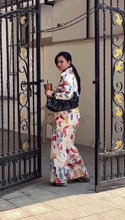 Shweta Tiwari का पीछा करते हुए घर में घुसे अनजा...