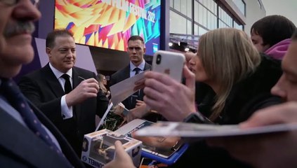 Finding Your Roots - Season 10, Episode 2: Forever Young